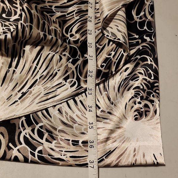 Maggy London NWT Asymmetrical Black and White Dress - Picture 8 of 9